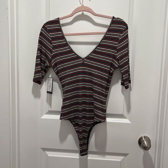 NWT Volcom Strype hype bodysuit MSRP $48 P2P 16 - Picture 5 of 5